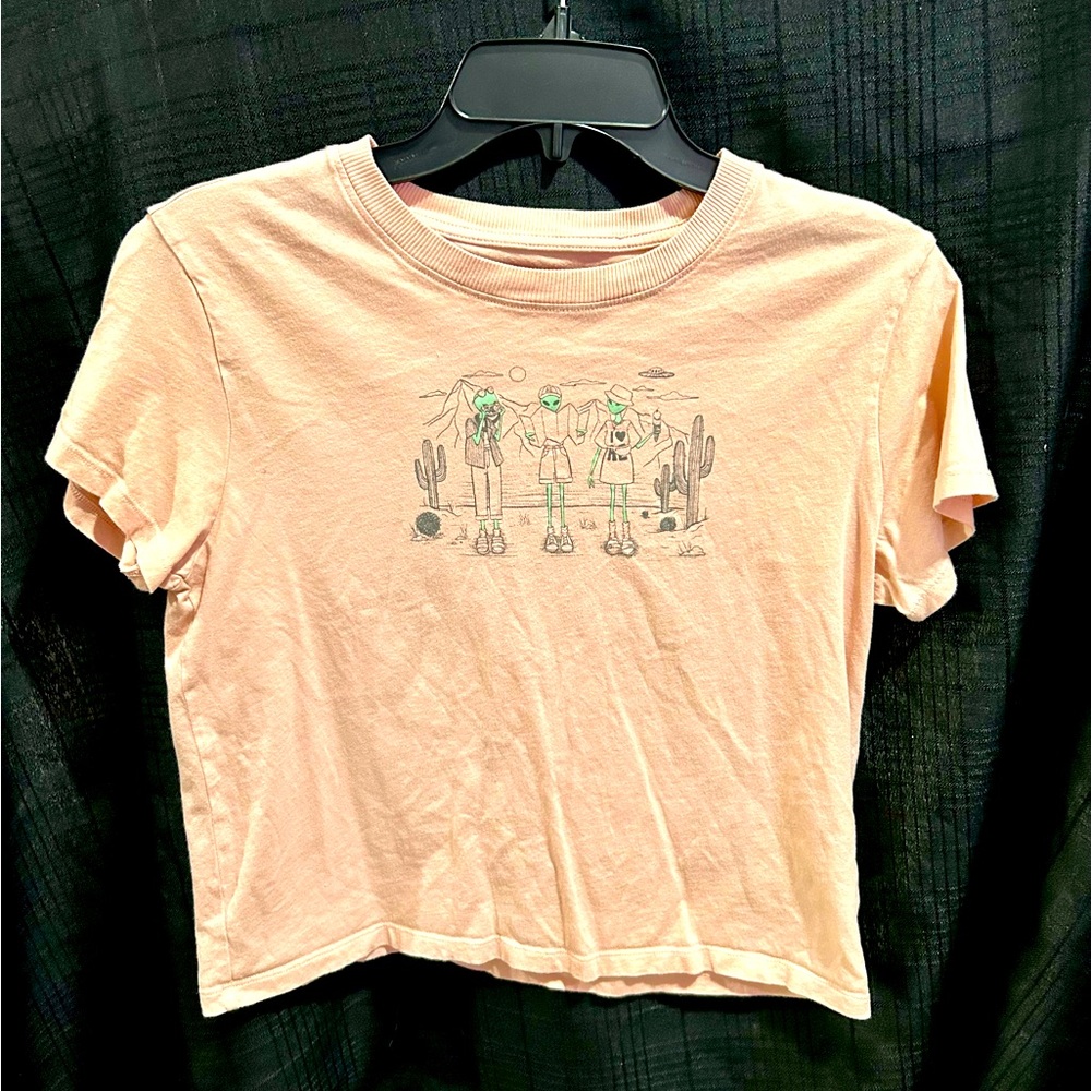 American Eagle Crop Top Tshirt. Size XSmall. No stains, rips or snags.